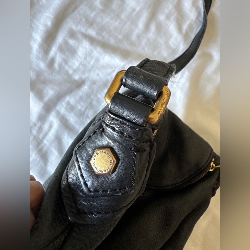 Marc by Marc Jacobs Classic Q Natasha Black Leather Crossbody Bag - Picture 7 of 15